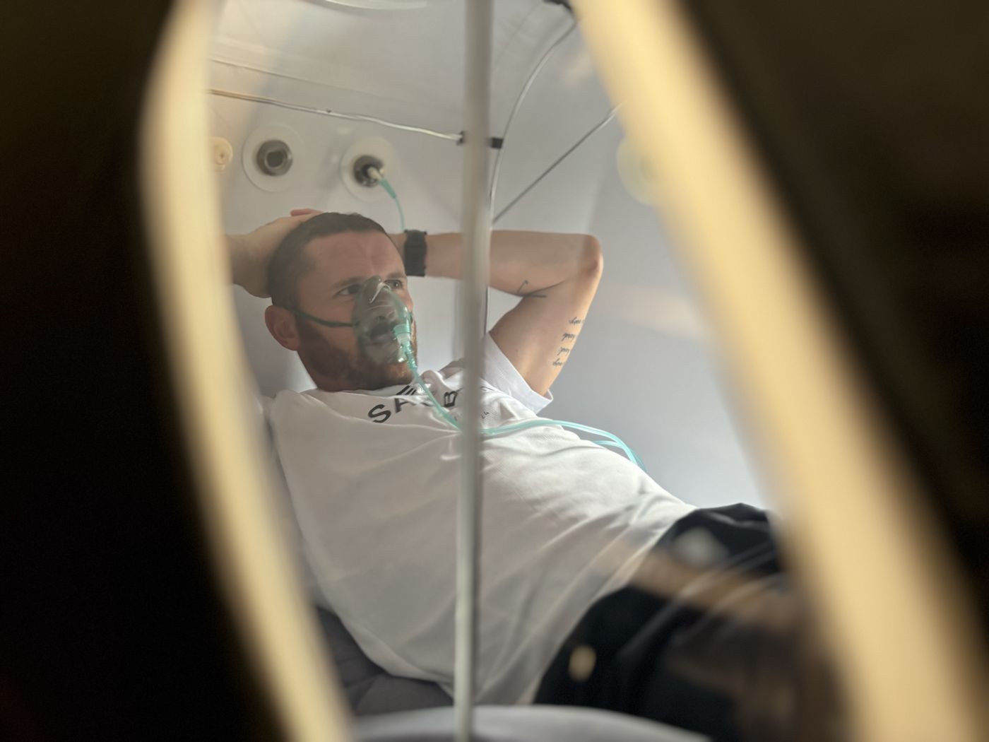 An oxygen therapy session inside the AeroVita S22 chamber